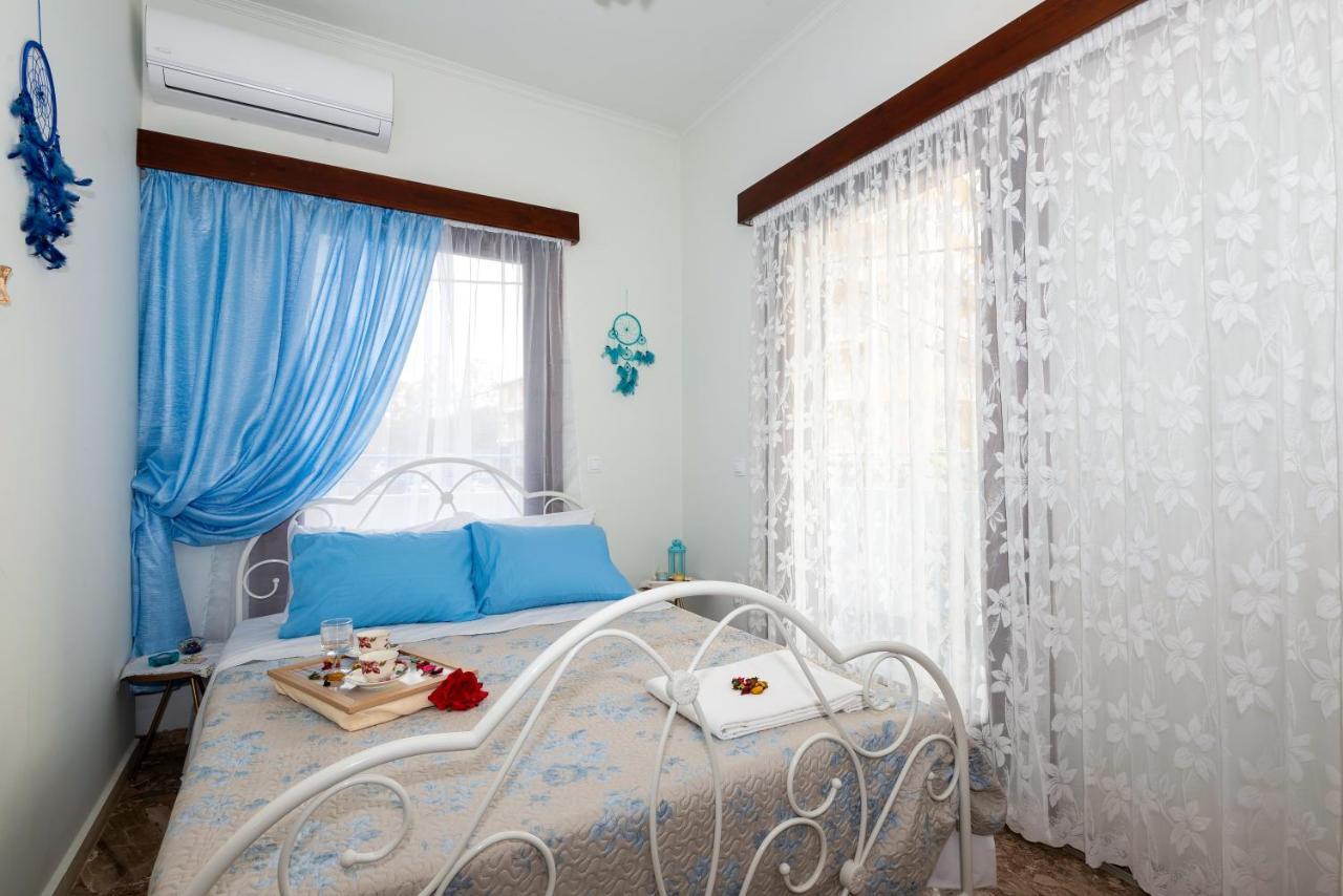 Stratos Seaside Corner Apartment Rethymno  Exterior photo