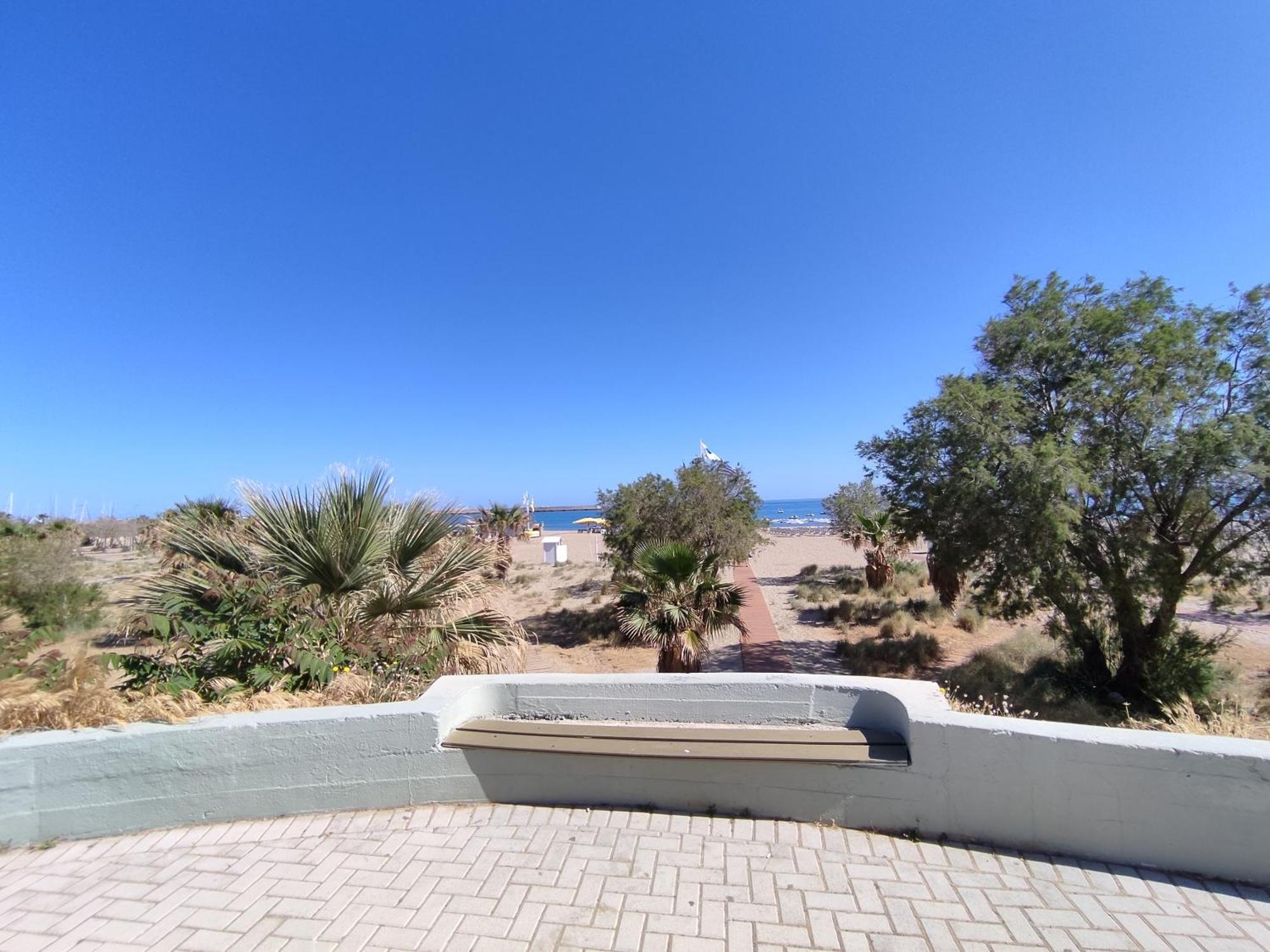 Stratos Seaside Corner Apartment Rethymno  Exterior photo
