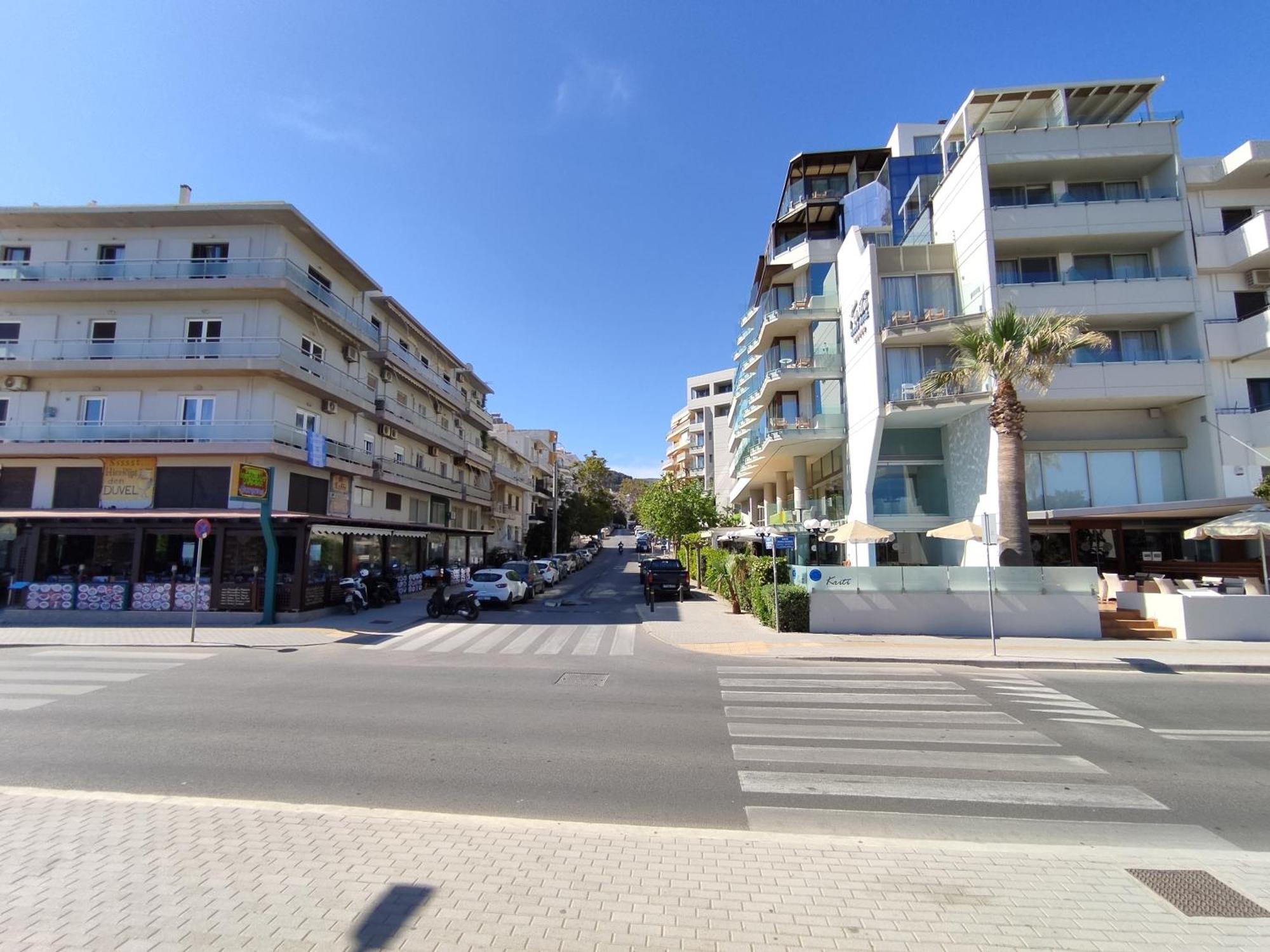 Stratos Seaside Corner Apartment Rethymno  Exterior photo