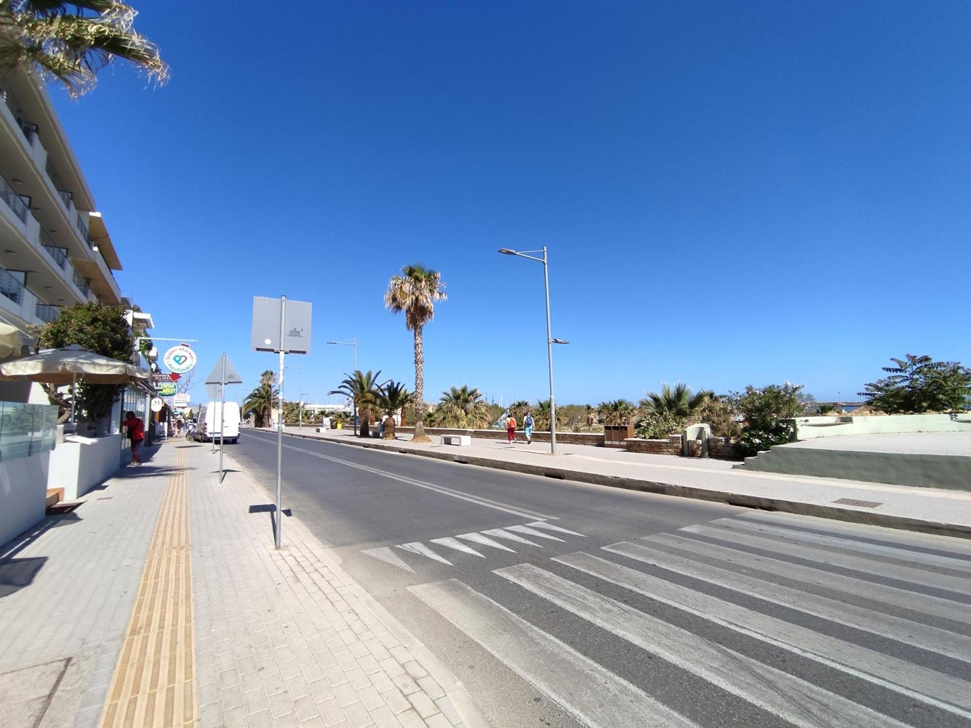 Stratos Seaside Corner Apartment Rethymno  Exterior photo